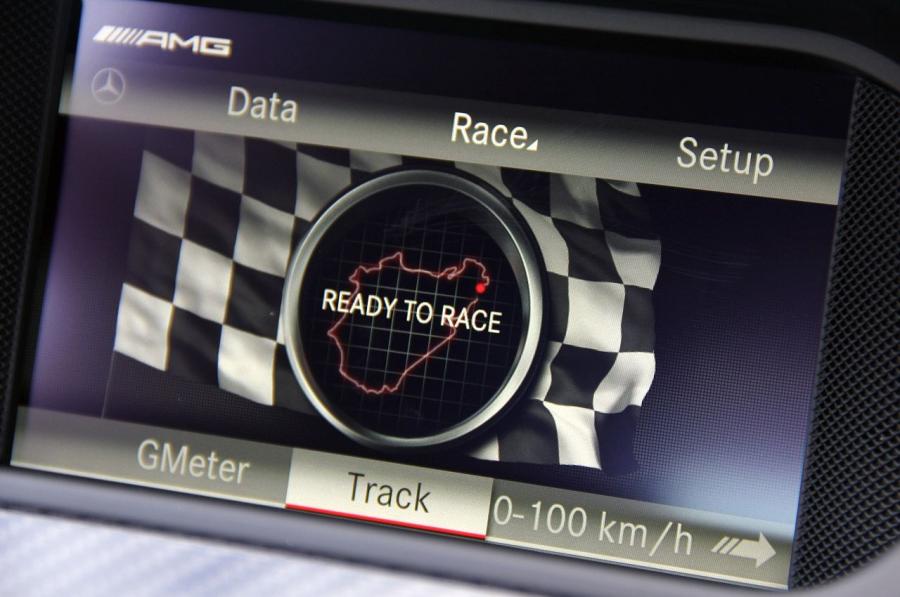  Mercedes-Benz C63 AMG Coupe Black Series 2012 года  (фото 12 из 66)